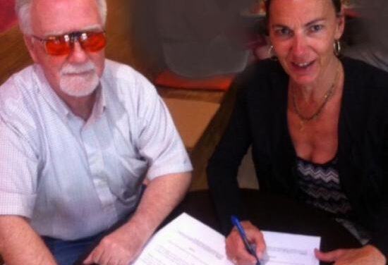 Firma de acuerdo entre la SEEBV y la Asociación Mácula Retina