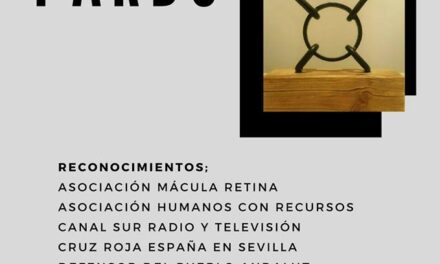 El escultor Frank J. Pardo premia a Mácula Retina