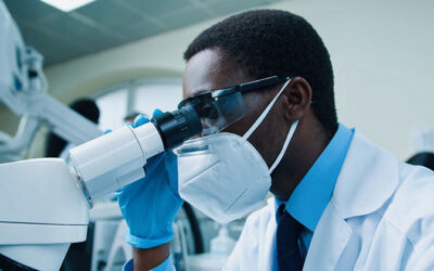 La DMAE con depósitos drusenoides subretinianos (DDS) está fuertemente asociada a la enfermedad cardíaca y al ictus